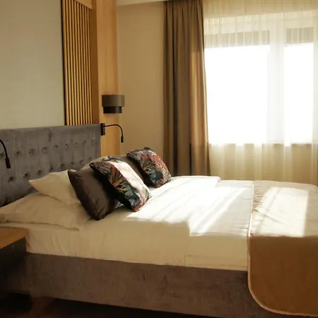 Holiday home Solaris Platan House Cserkeszolo